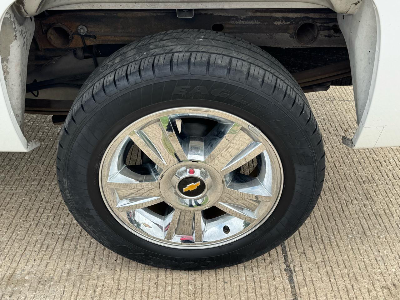 Chevrolet Silverado 1500 LT Crew Cab 2WD 2011