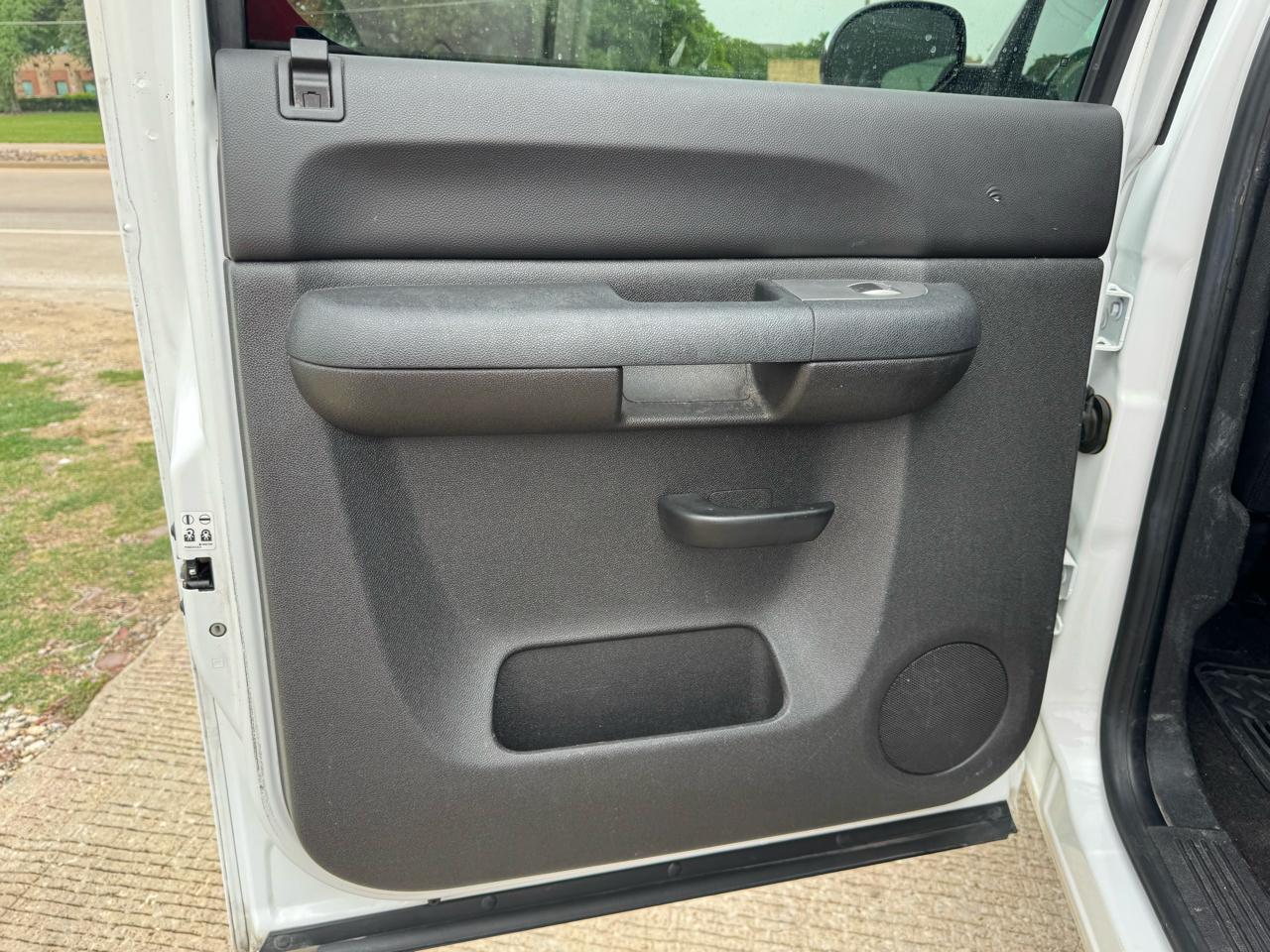 Chevrolet Silverado 1500 LT Crew Cab 2WD 2011