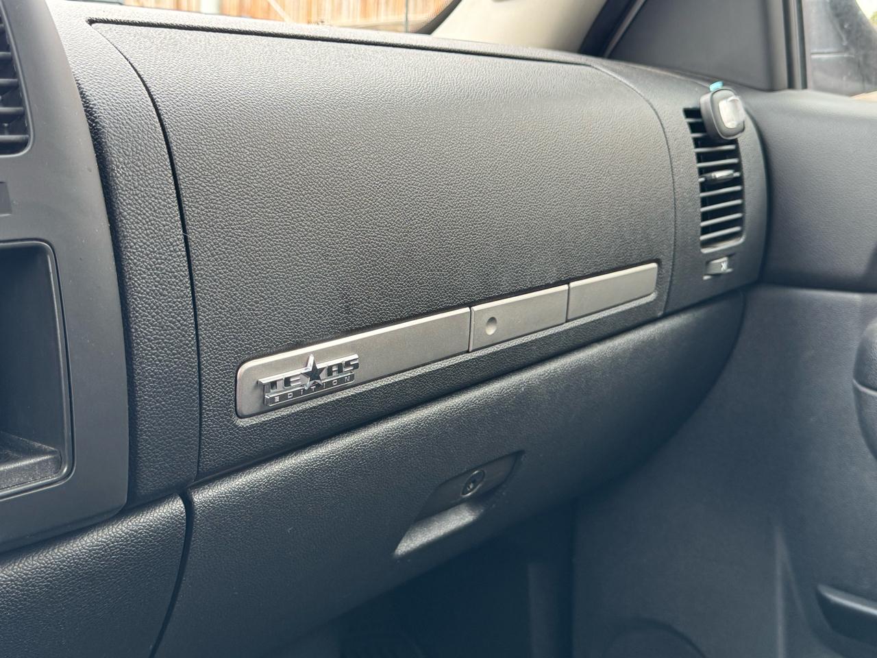 Chevrolet Silverado 1500 LT Crew Cab 2WD 2011