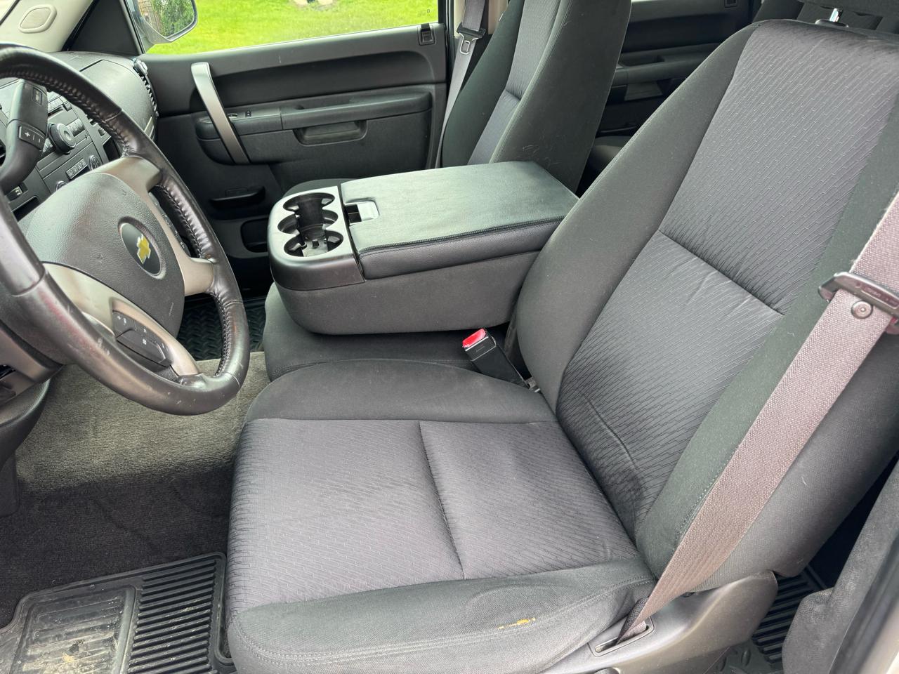 Chevrolet Silverado 1500 LT Crew Cab 2WD 2011