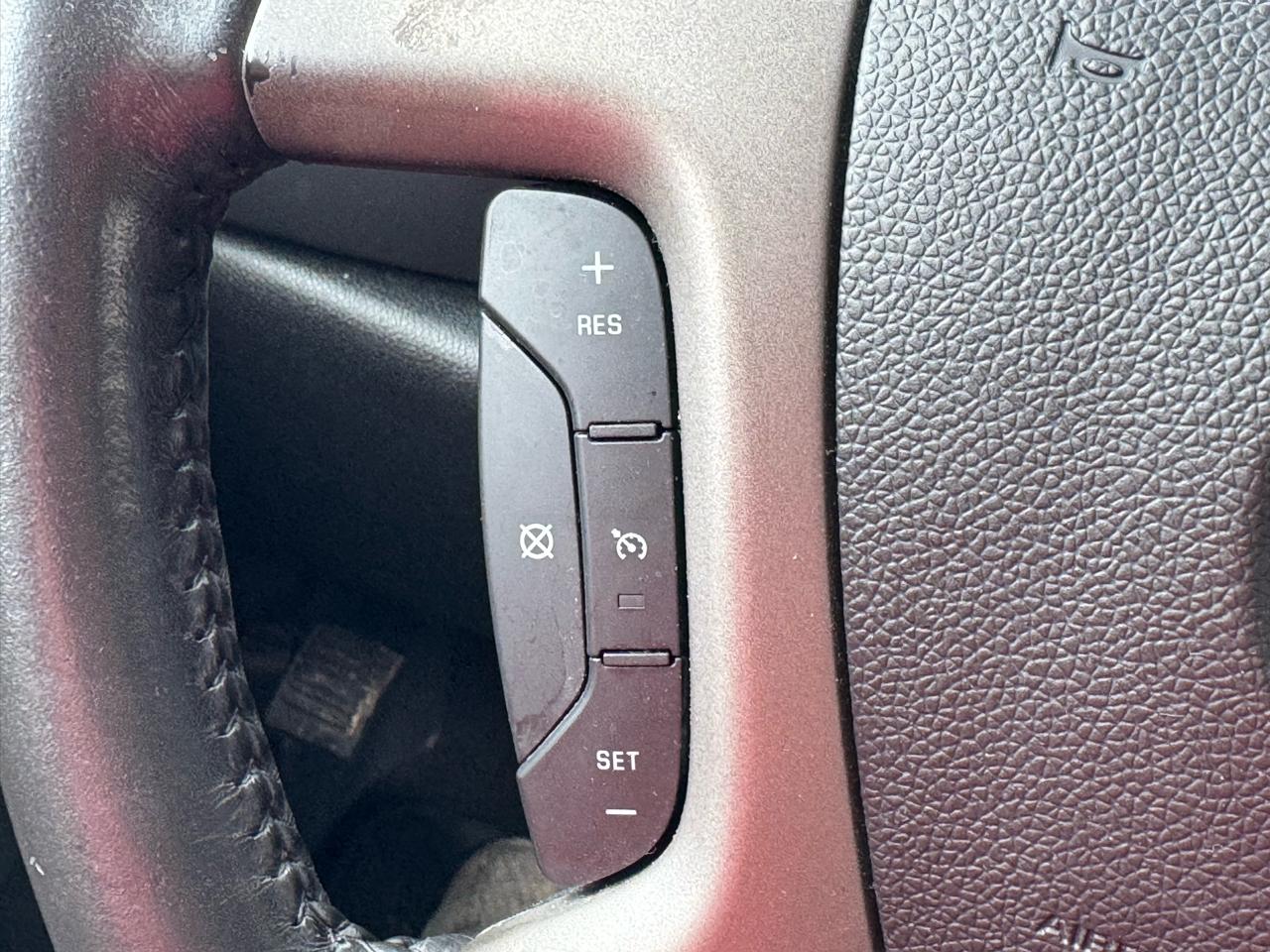 Chevrolet Silverado 1500 LT Crew Cab 2WD 2011