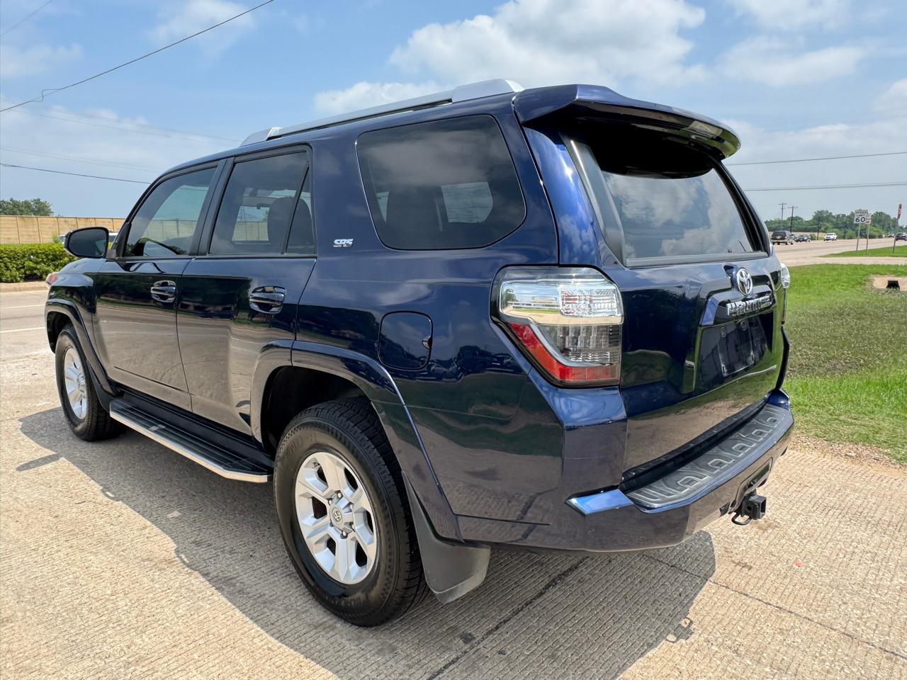 Toyota 4Runner SR5 2WD 2014