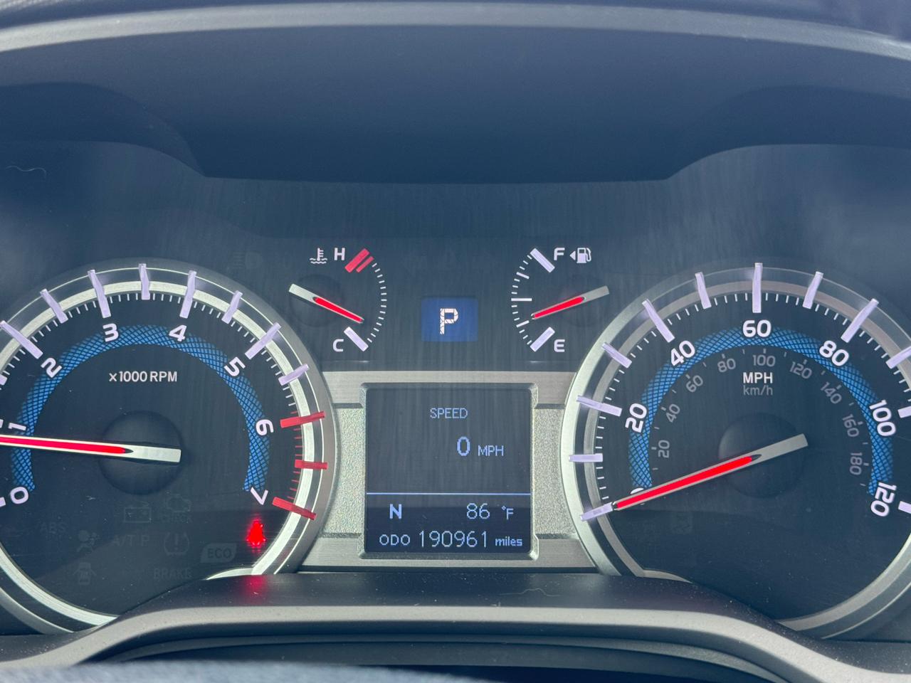 Toyota 4Runner SR5 2WD 2014