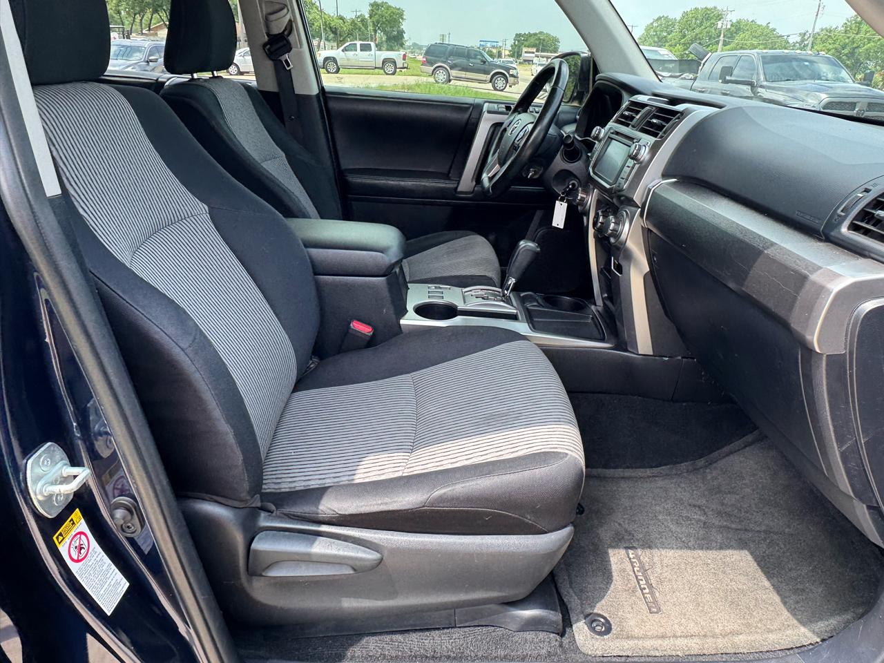 Toyota 4Runner SR5 2WD 2014