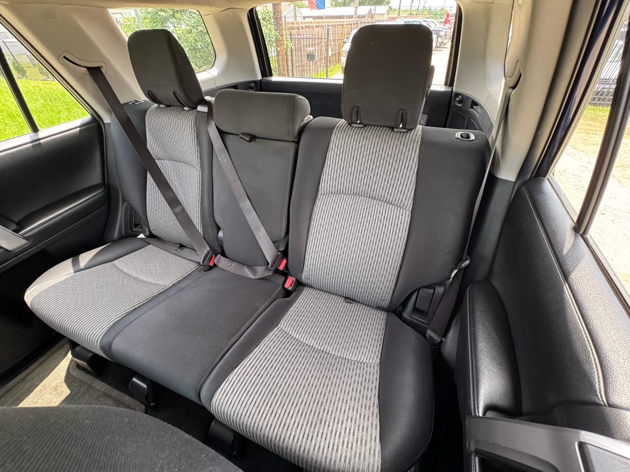 Toyota 4Runner SR5 2WD 2014