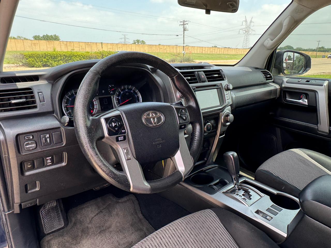 Toyota 4Runner SR5 2WD 2014