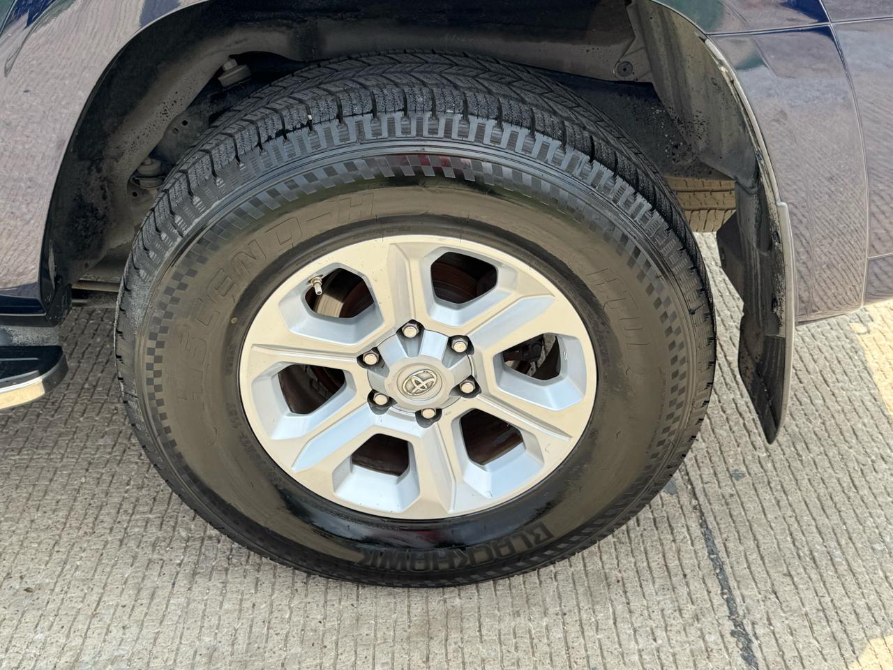 Toyota 4Runner SR5 2WD 2014