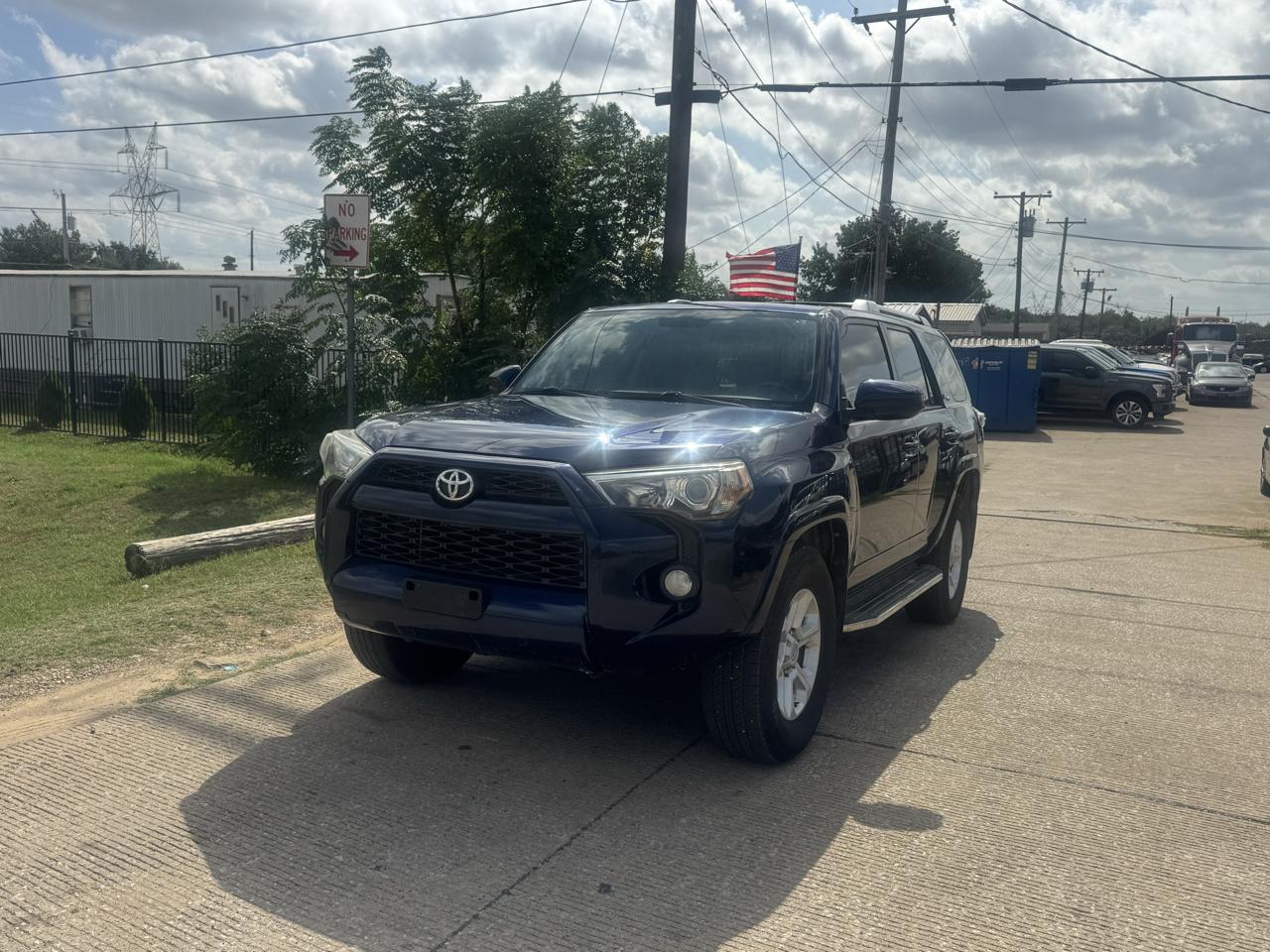 Toyota 4Runner SR5 2WD 2014