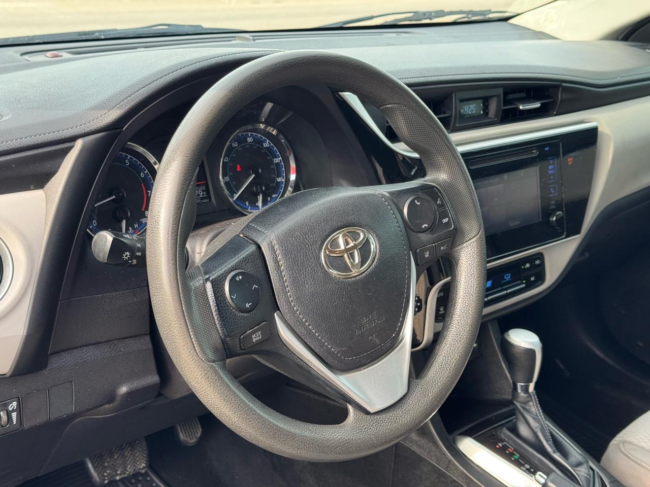 Toyota Corolla XLE CVT 2019