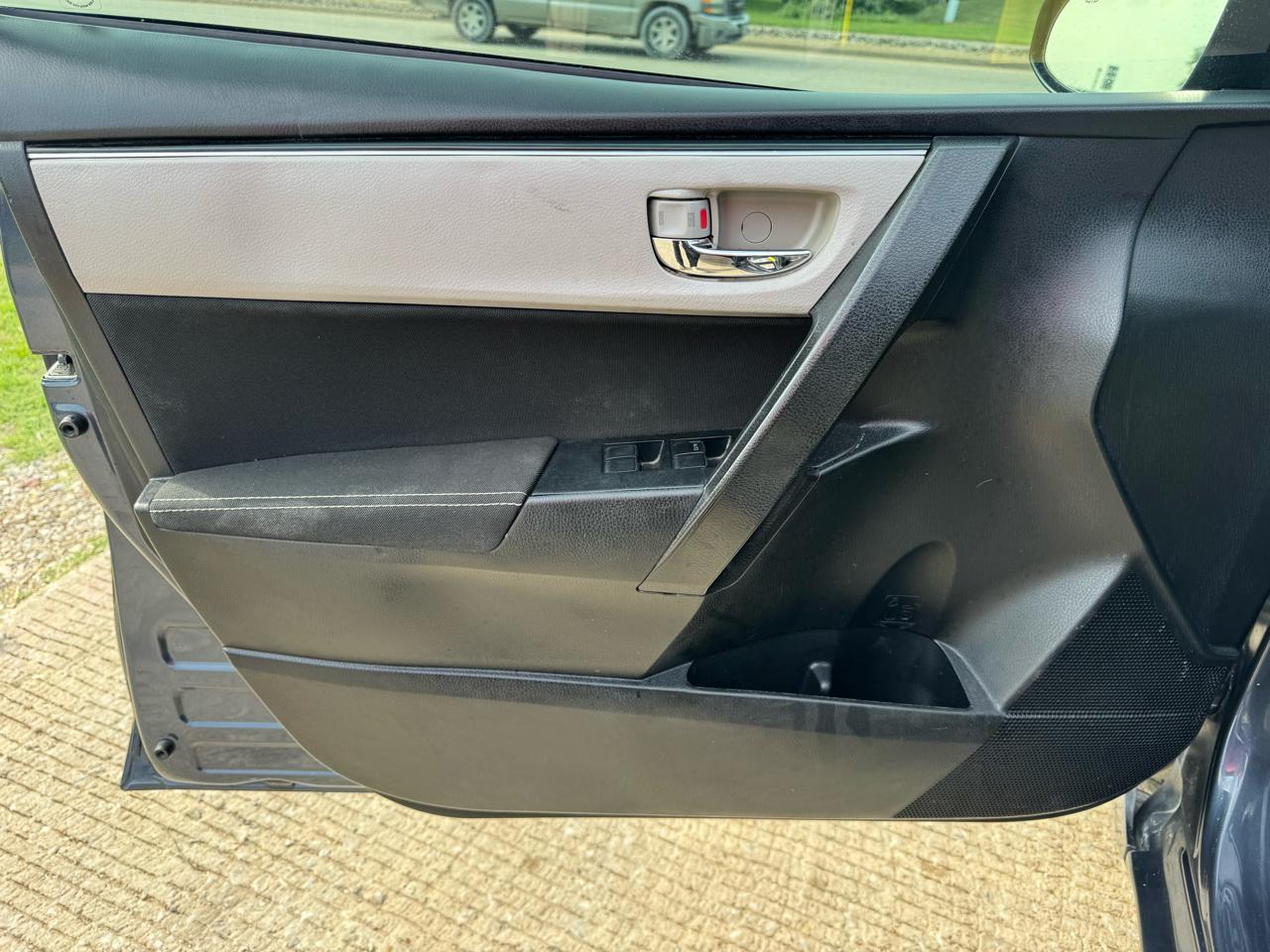 Toyota Corolla XLE CVT 2019