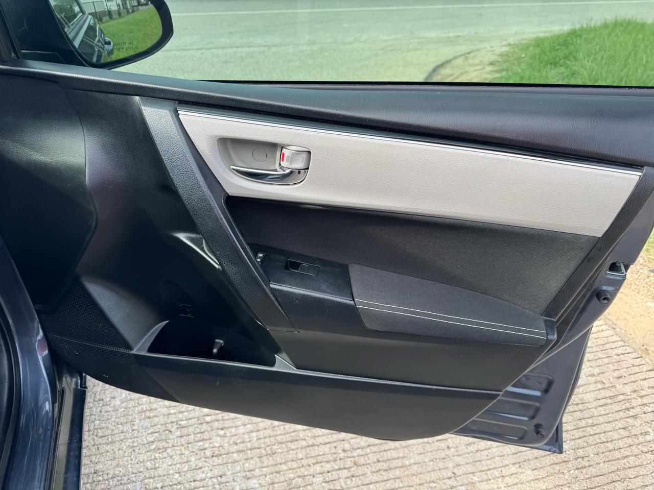 Toyota Corolla XLE CVT 2019