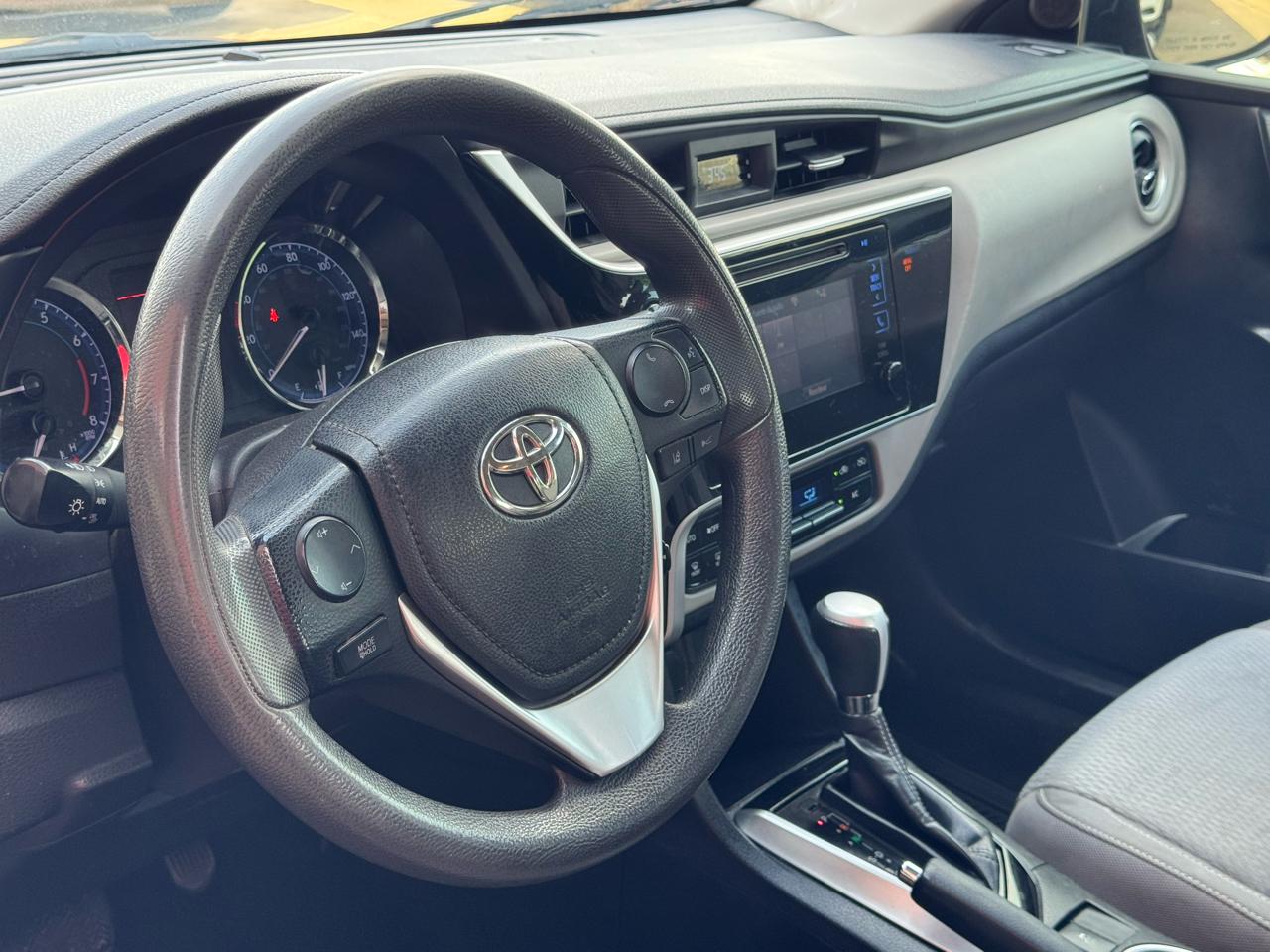 Toyota Corolla XLE CVT 2019