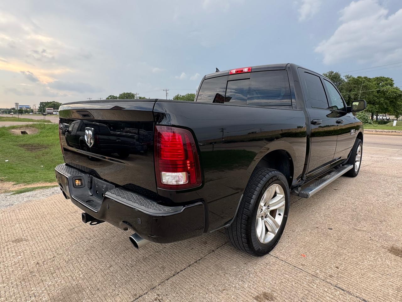 RAM 1500 Sport Crew Cab SWB 2WD 2013