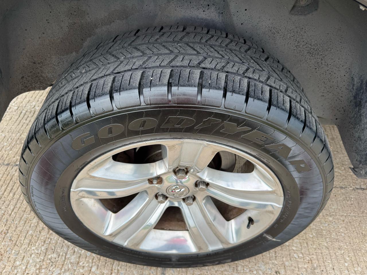 RAM 1500 Sport Crew Cab SWB 2WD 2013