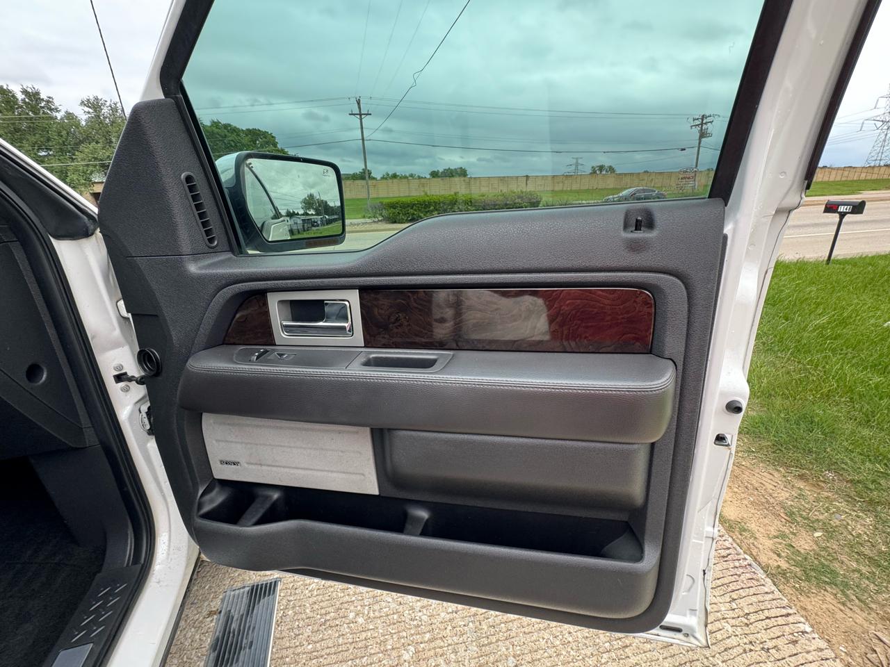 Ford F-150 Platinum SuperCrew 6.5-ft. Bed 4WD 2014