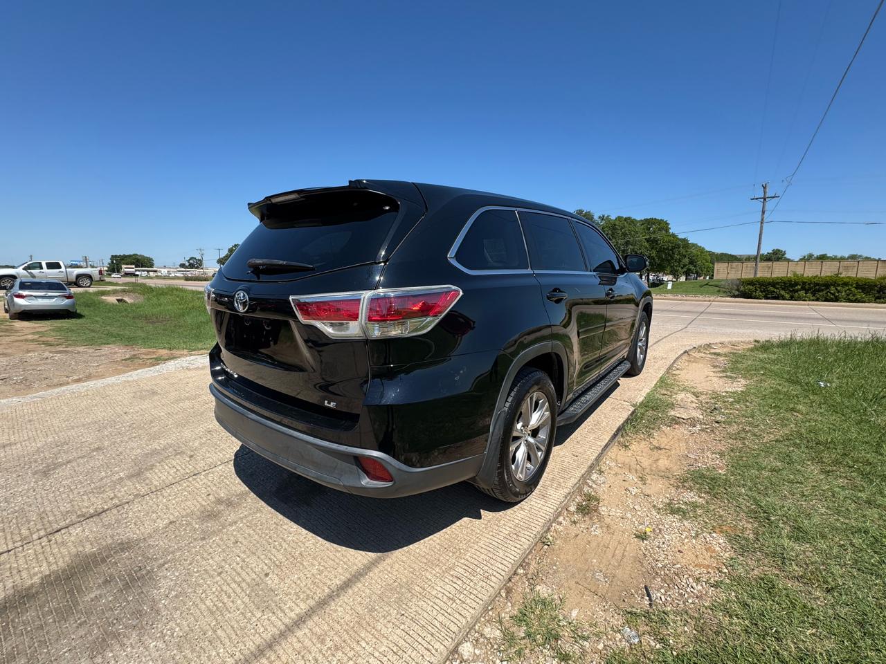 Toyota Highlander LE Plus V6 FWD (Natl) 2014
