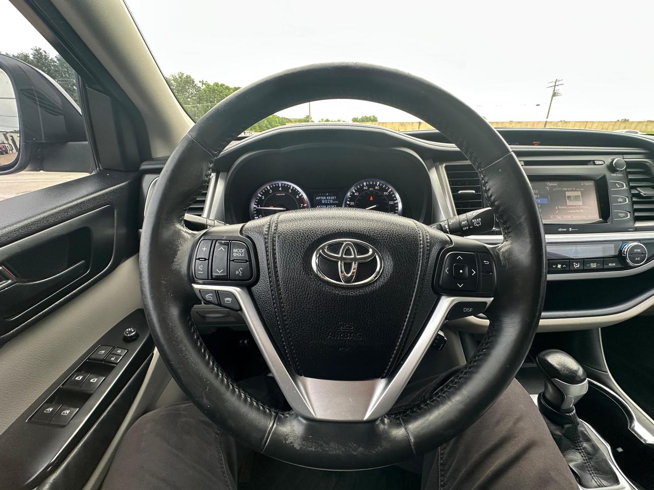 Toyota Highlander LE Plus V6 FWD (Natl) 2014