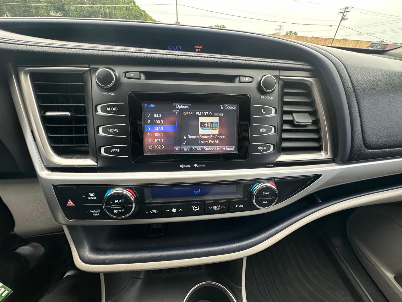 Toyota Highlander LE Plus V6 FWD (Natl) 2014