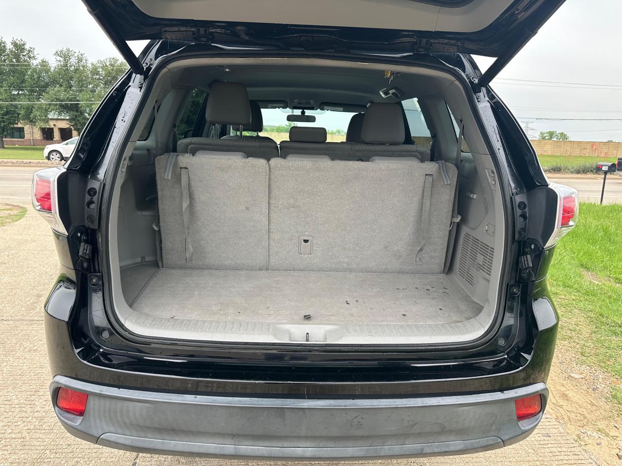 Toyota Highlander LE Plus V6 FWD (Natl) 2014