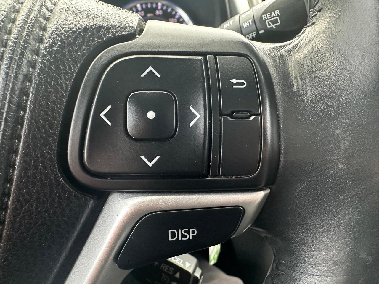 Toyota Highlander LE Plus V6 FWD (Natl) 2014