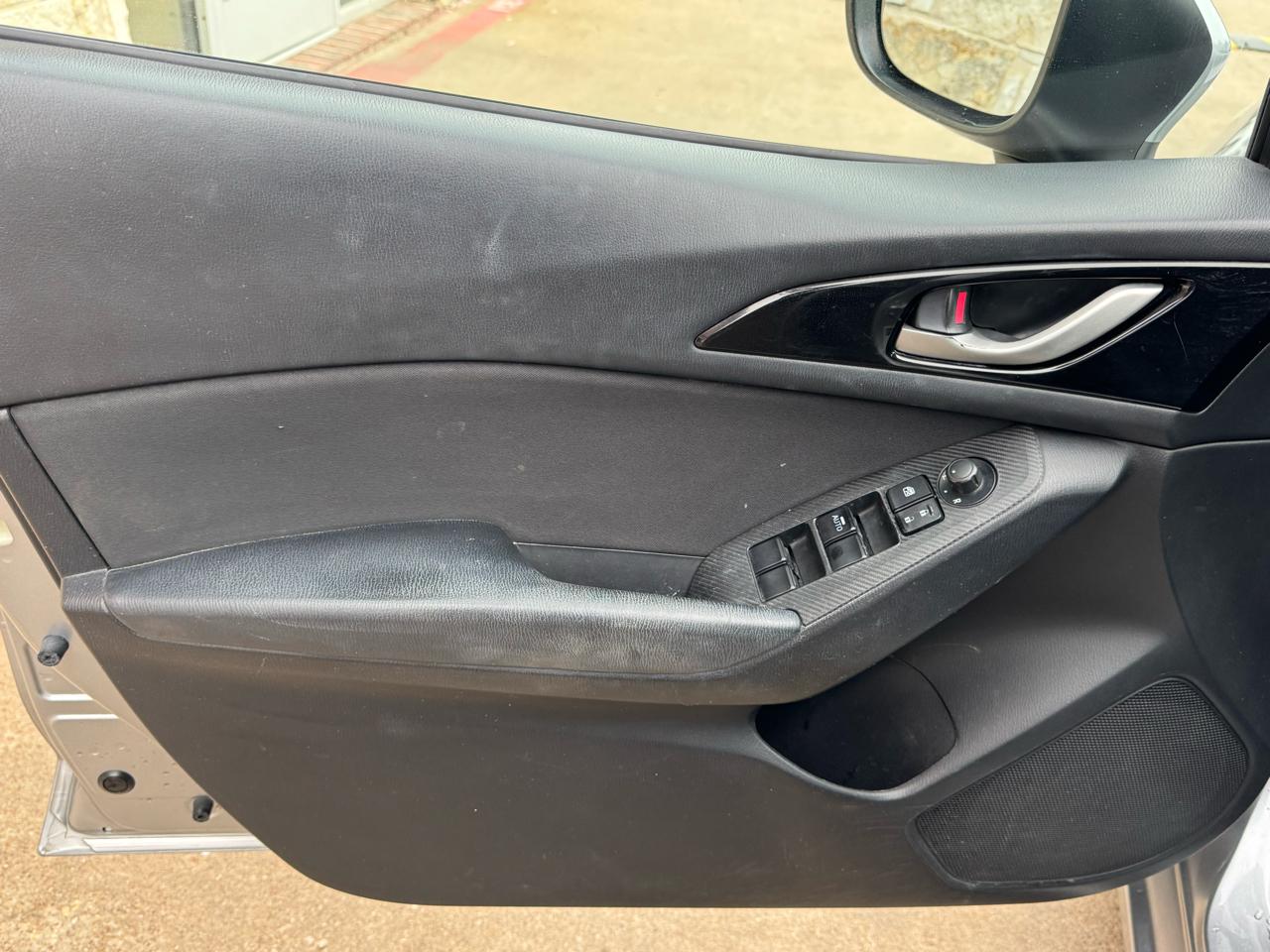 Mazda MAZDA3 i Sport AT 4-Door 2016