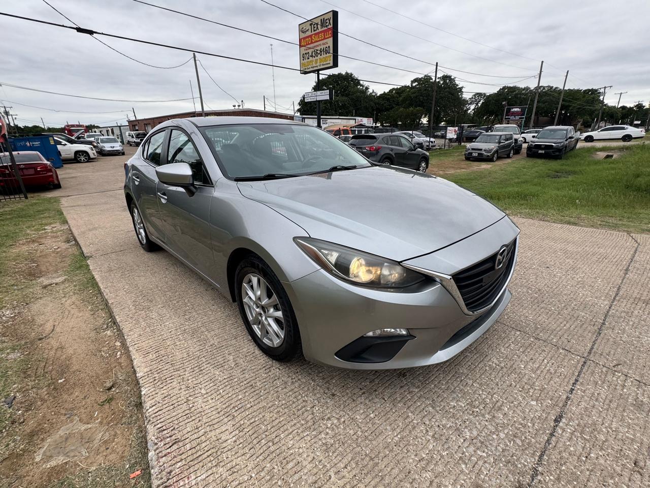 2016 Mazda MAZDA3 i Sport AT 4-Door