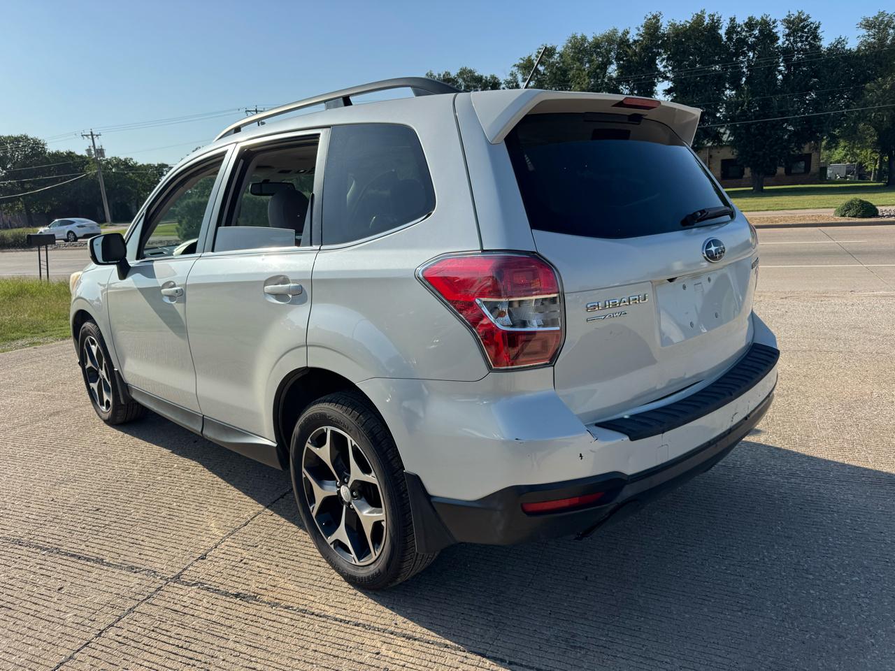 Subaru Forester 2.5i Limited 2015