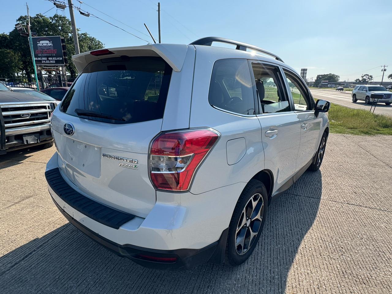 Subaru Forester 2.5i Limited 2015
