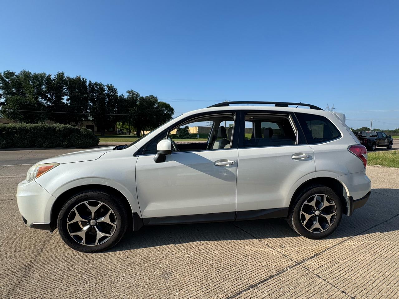 Subaru Forester 2.5i Limited 2015