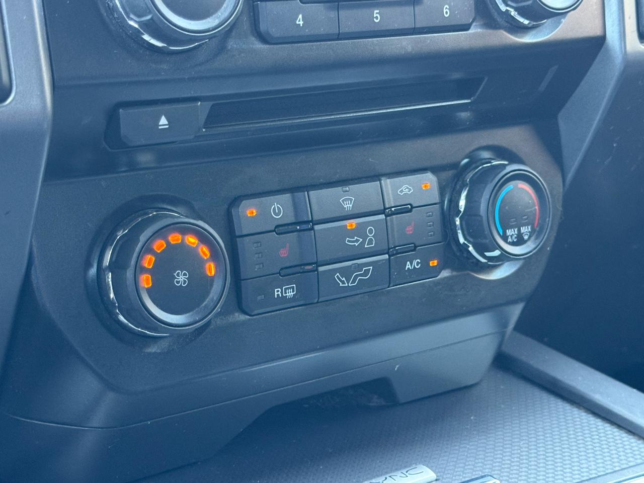Ford F-150 XLT SuperCrew 5.5-ft. Bed 2WD 2015