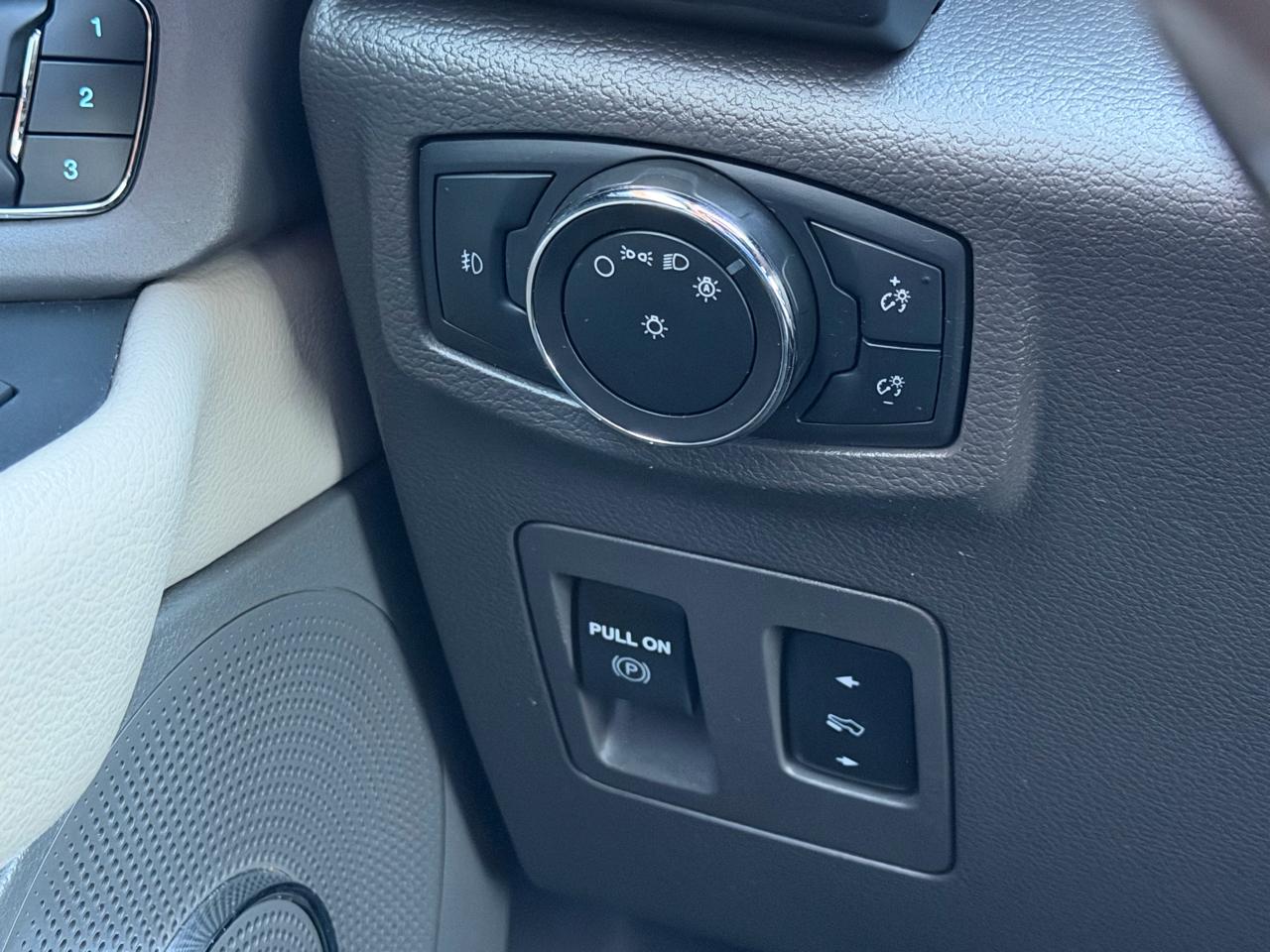 Ford Expedition MAX Limited 2WD 2018