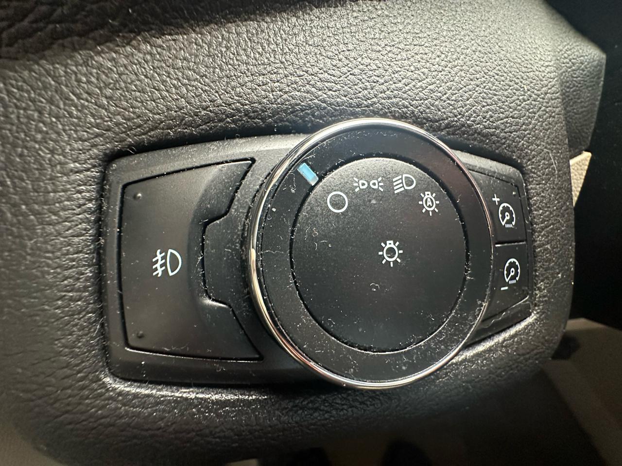 Ford Escape SEL FWD 2013
