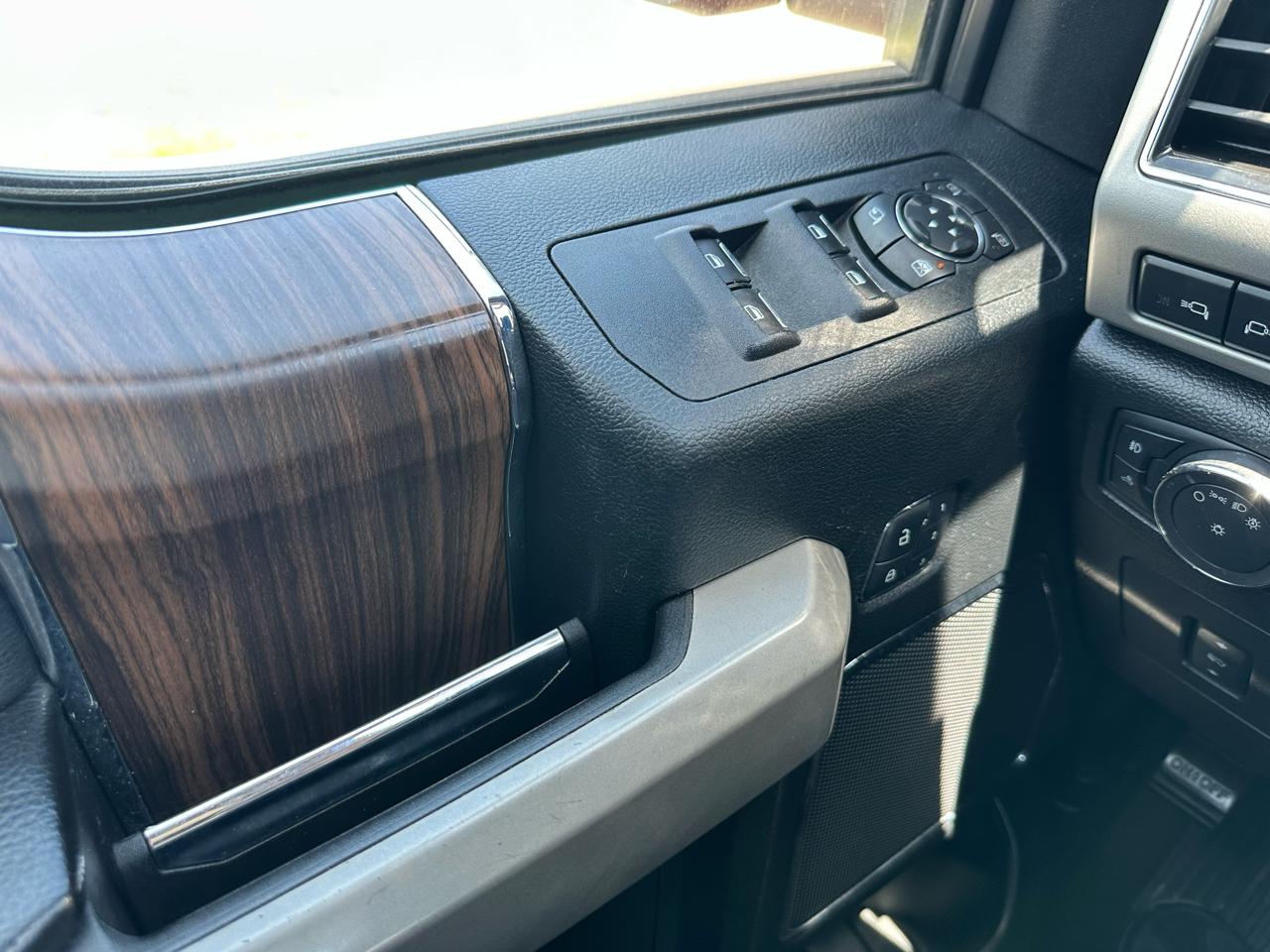 Ford F-150 Lariat SuperCrew 6.5-ft. Bed 4WD 2017