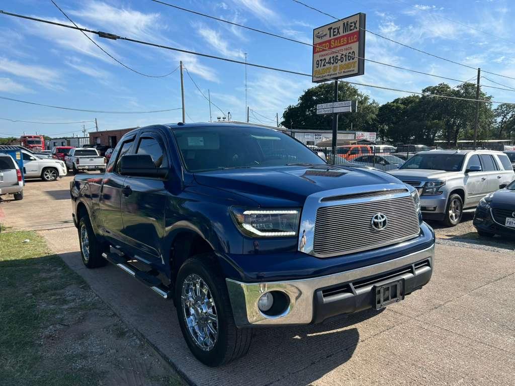 Toyota Tundra Tundra-Grade Double Cab 4.6L 2WD 2012