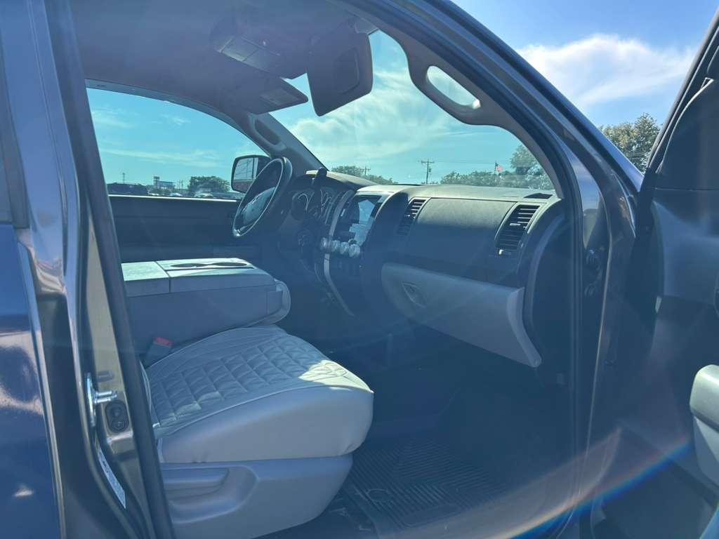 Toyota Tundra Tundra-Grade Double Cab 4.6L 2WD 2012