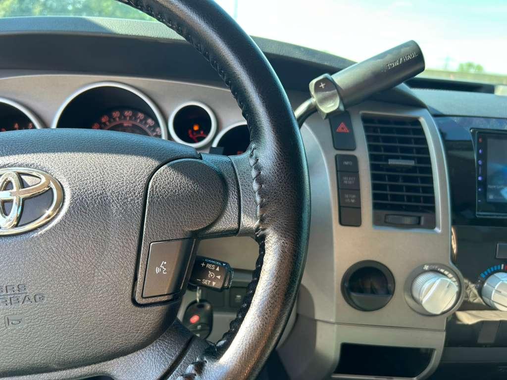Toyota Tundra Tundra-Grade Double Cab 4.6L 2WD 2012