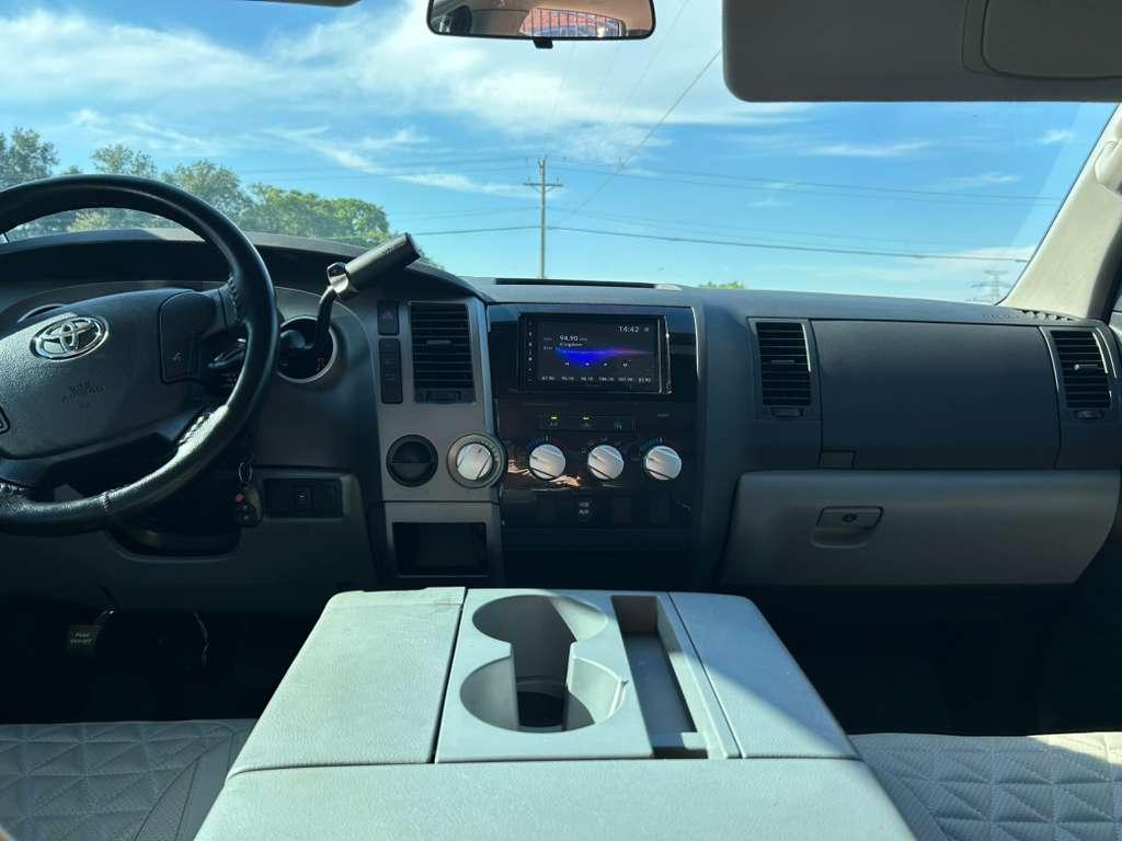 Toyota Tundra Tundra-Grade Double Cab 4.6L 2WD 2012