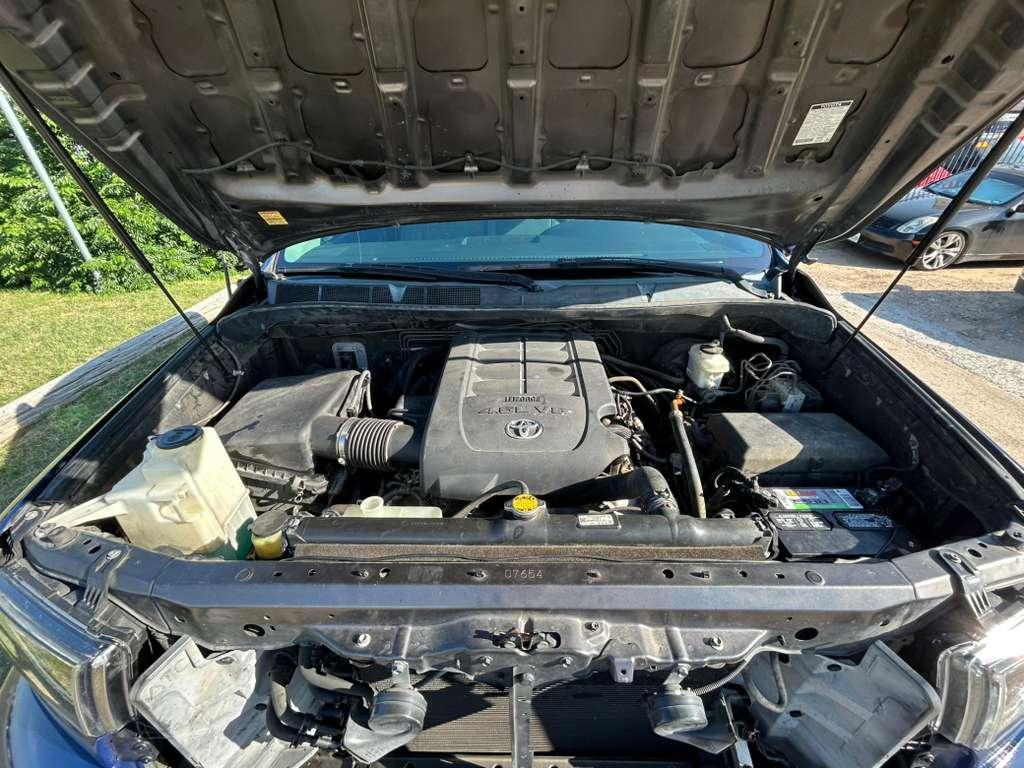 Toyota Tundra Tundra-Grade Double Cab 4.6L 2WD 2012