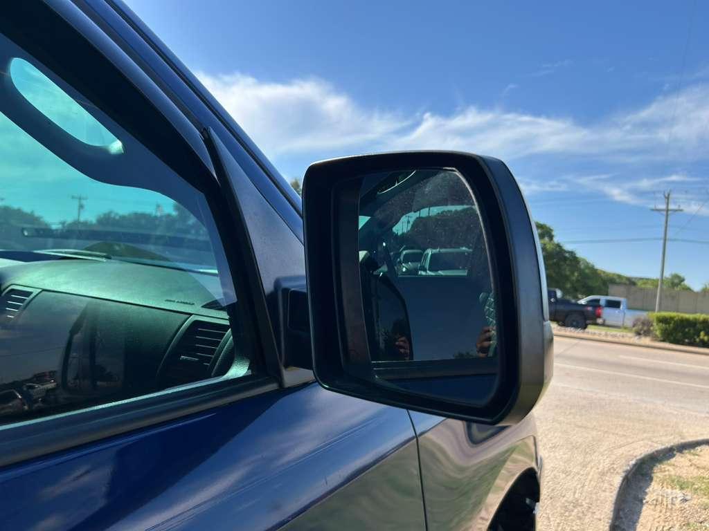 Toyota Tundra Tundra-Grade Double Cab 4.6L 2WD 2012