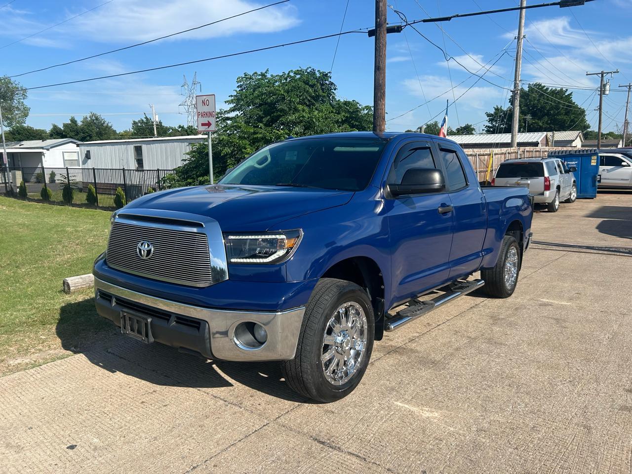 Toyota Tundra Tundra-Grade Double Cab 4.6L 2WD 2012