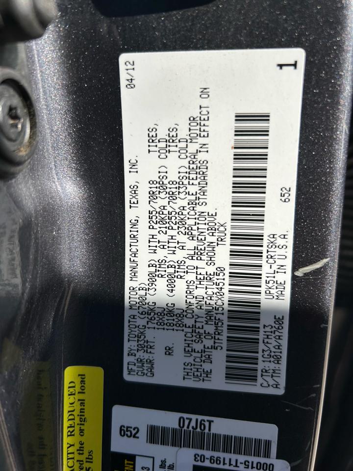 Toyota Tundra Tundra-Grade Double Cab 4.6L 2WD 2012