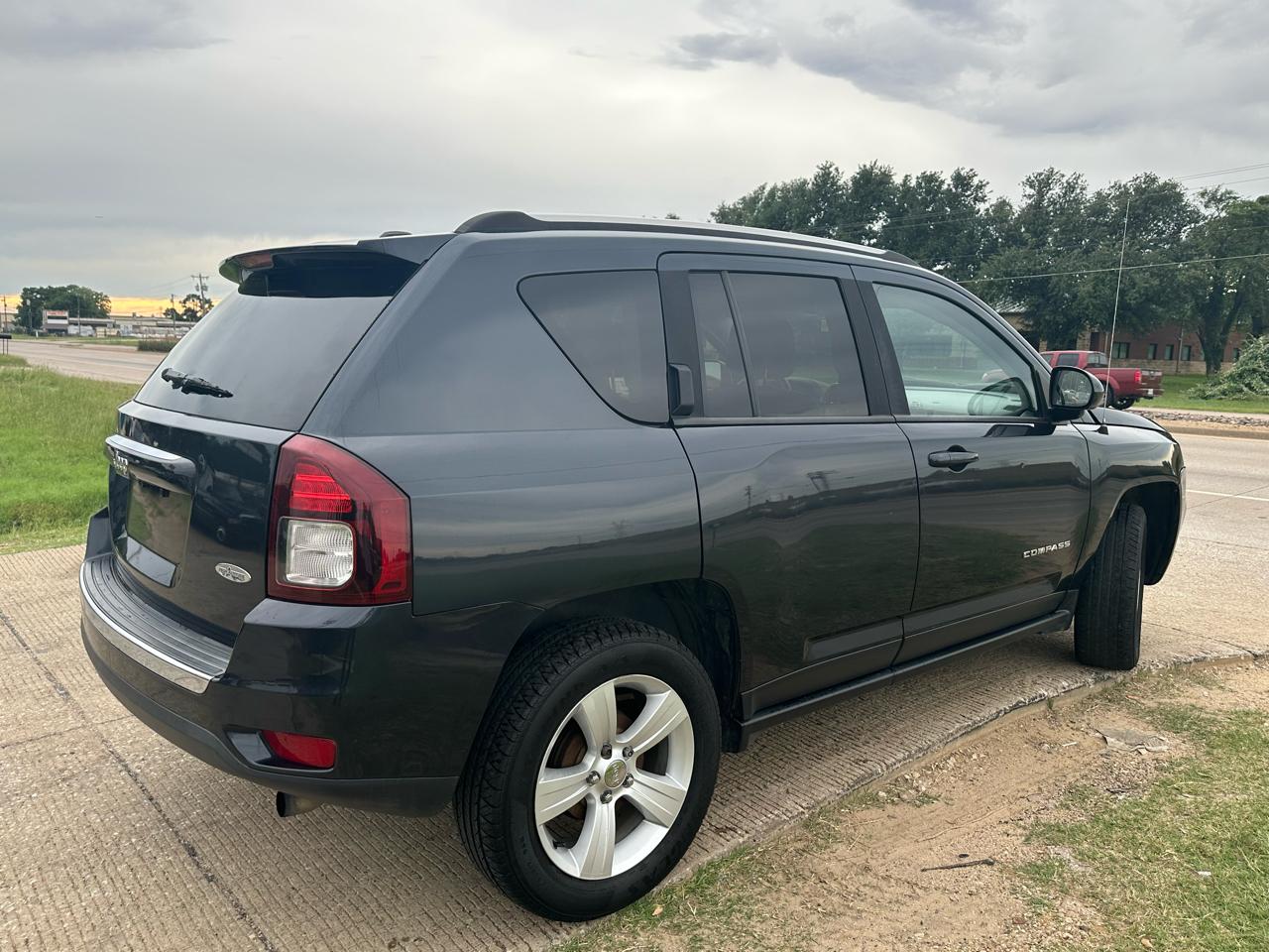 Jeep Compass Latitude FWD 2015