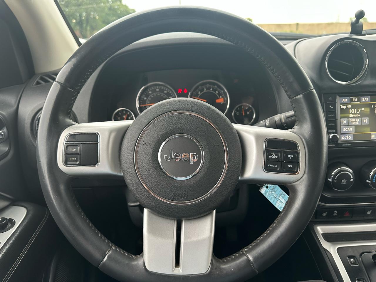 Jeep Compass Latitude FWD 2015