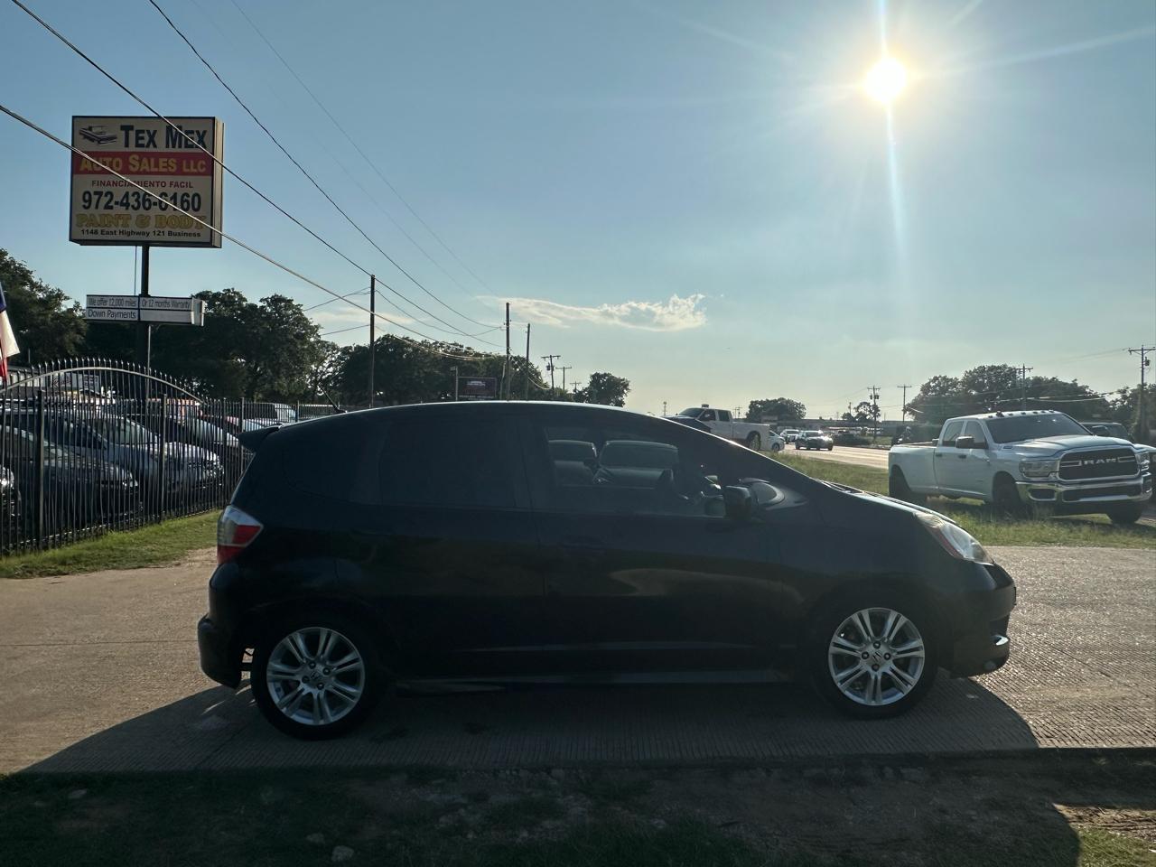 Honda Fit Sport 5-Speed AT 2011