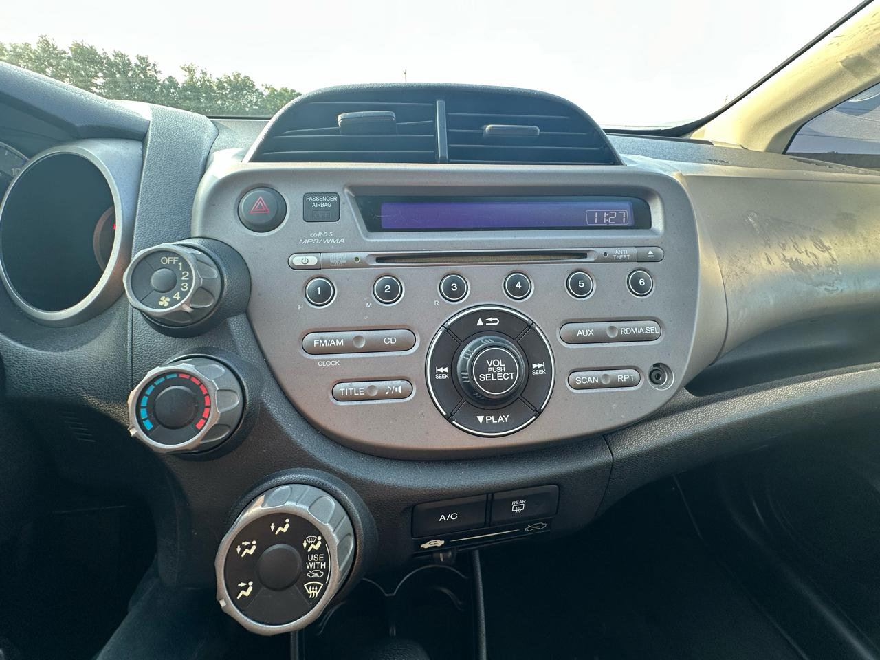 Honda Fit Sport 5-Speed AT 2011