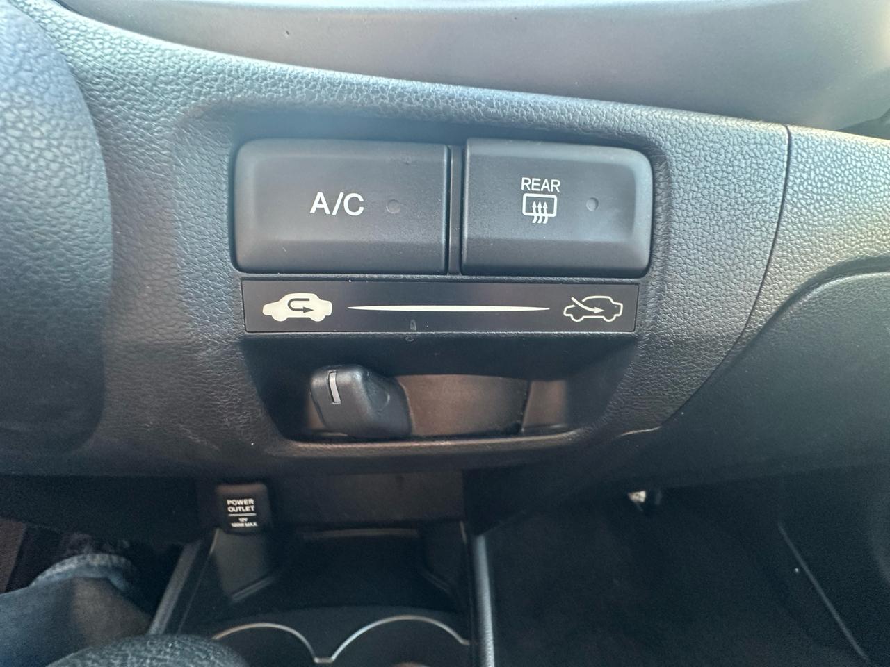 Honda Fit Sport 5-Speed AT 2011