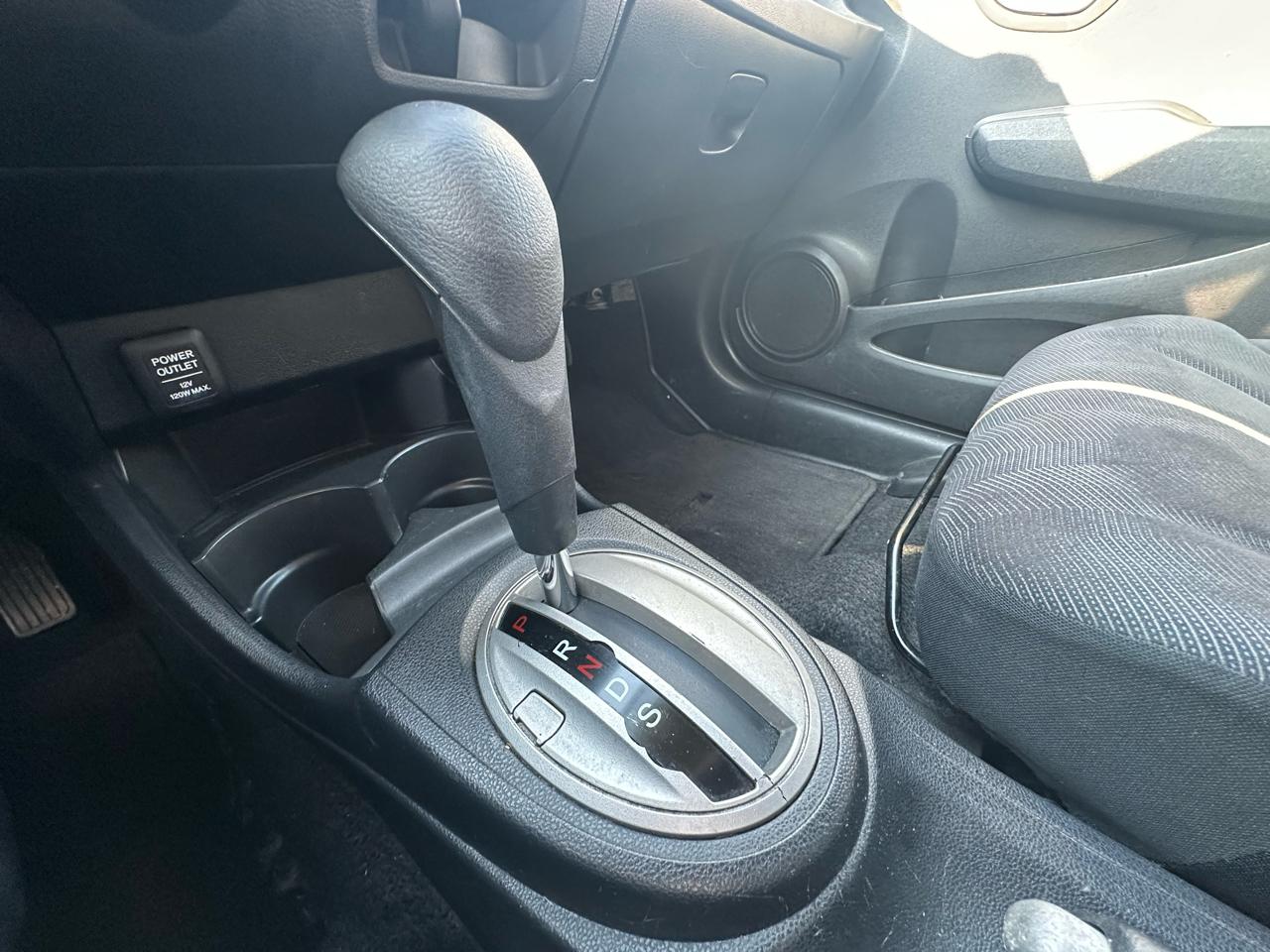 Honda Fit Sport 5-Speed AT 2011