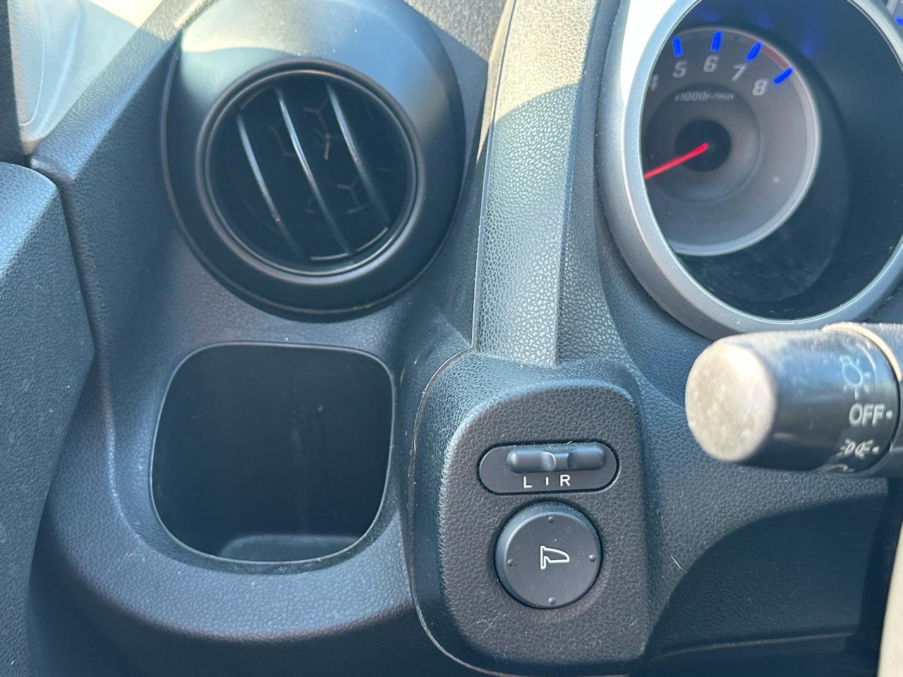 Honda Fit 5-Speed AT 2013