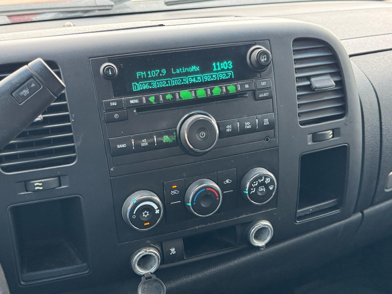 GMC Sierra 1500 SLE Crew Cab 2WD 2011
