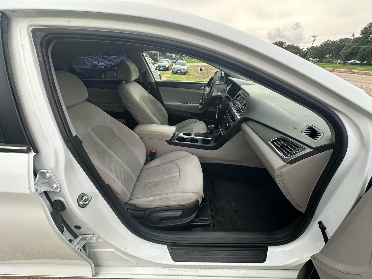 Hyundai Sonata SE 2016